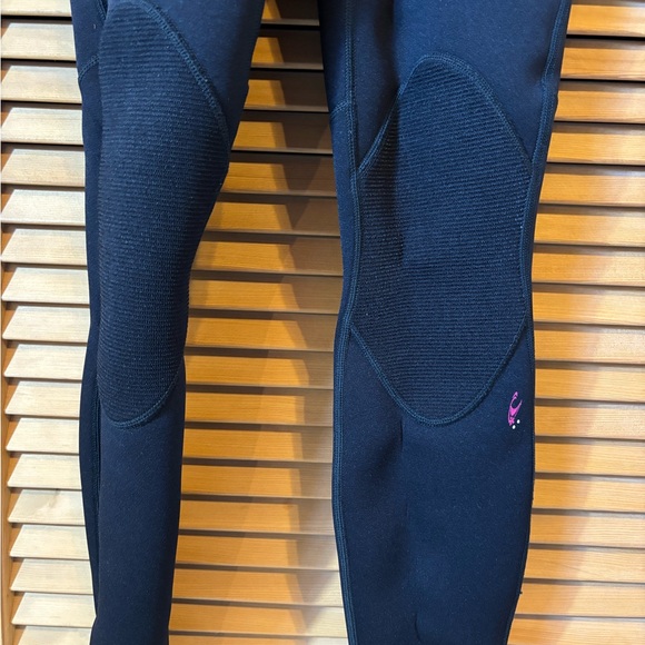 O'Neill Women’s Black One Piece Wetsuit - Picture 3 of 7